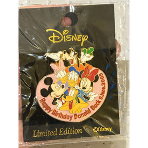 Japan Happy Birthday 2005 Donald Duck LE Disney Pin